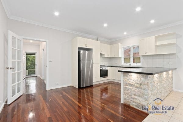 46 Roberts Street Bayswater WA 6053 1950's Elevated Family Favourite! - Image 4