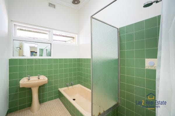 22 Irwin Road Embleton WA 6062. Original 3 Bedroom 60's Home on 728sqm block. - Image 12