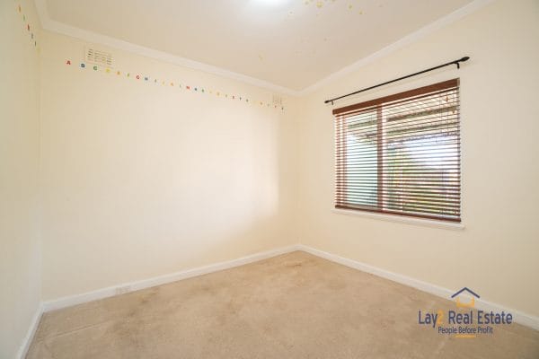 22 Irwin Road Embleton WA 6062. Original 3 Bedroom 60's Home on 728sqm block. - Image 13