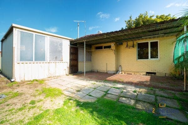 22 Irwin Road Embleton WA 6062. Original 3 Bedroom 60's Home on 728sqm block. - Image 6