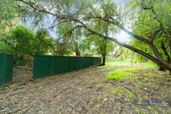 25A Anzac Street Bayswater WA 6053 3 Bedroom Duplex Half Set Amongst The Gumtrees! - Image 16