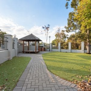 6/43 Halliday Street Bayswater WA 6053 Modern 4 Bed 3 Bath Near River. - Image 23