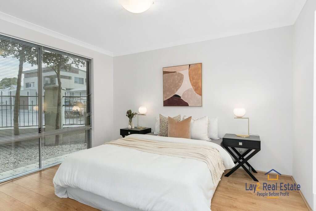 6/43 Halliday Street Bayswater WA 6053 Modern 4 Bed 3 Bath Near River. - Image 12