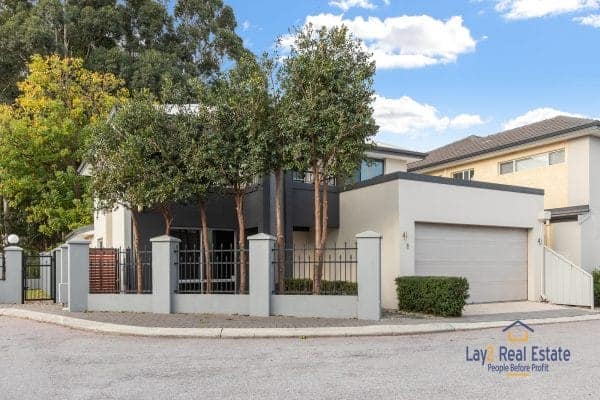 6/43 Halliday Street Bayswater WA 6053 Modern 4 Bed 3 Bath Near River.