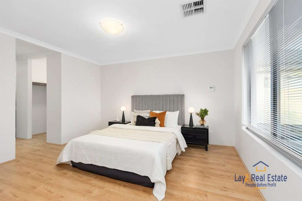 6/43 Halliday Street Bayswater WA 6053 Modern 4 Bed 3 Bath Near River. - Image 13