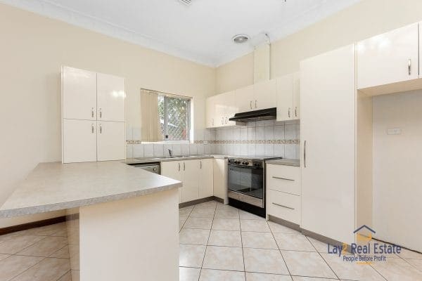 7 May Street Bayswater WA 6053 Elevated Brick Home on 759m2 Block In Fabulous Location! - Image 5