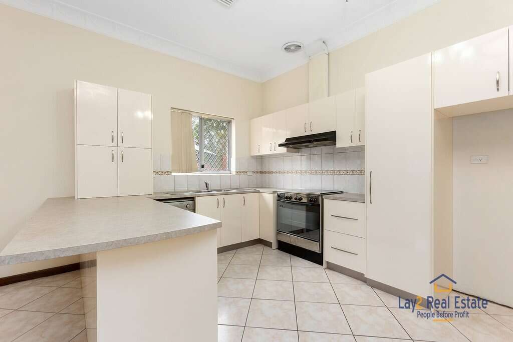 7 May Street Bayswater WA 6053 Elevated Brick Home on 759m2 Block In Fabulous Location! - Image 5