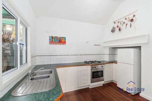 1 Murray Street Bayswater WA 6053 It's Cute, Cosy, Rare and Conveniently Located! - Image 10