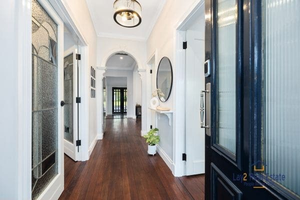 120 King William Street Bayswater WA 6053 Stylish and Impeccably Presented Classic! - Image 5