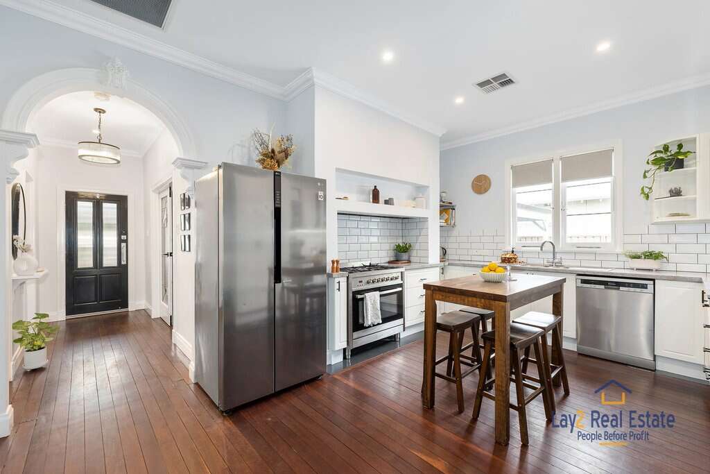 120 King William Street Bayswater WA 6053 Stylish and Impeccably Presented Classic! - Image 4