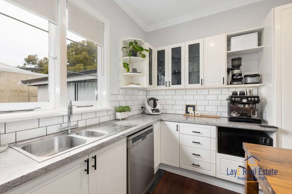 120 King William Street Bayswater WA 6053 Stylish and Impeccably Presented Classic! - Image 9
