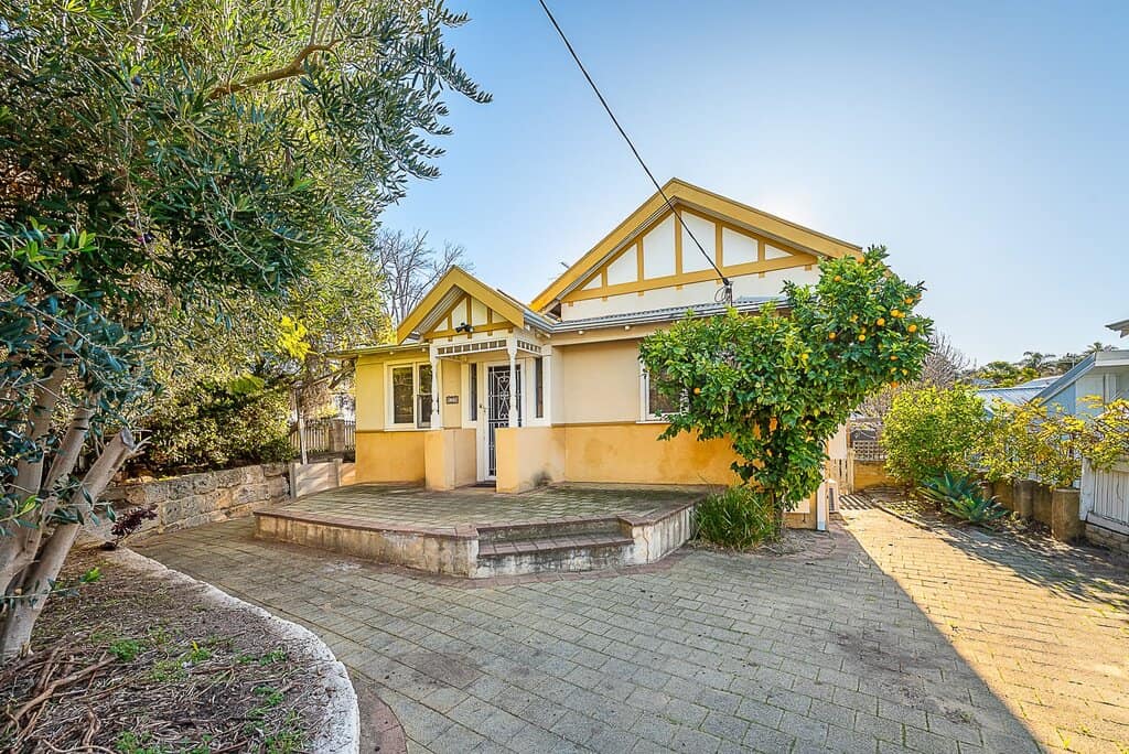 130 Railway Parade Bayswater WA 6053 Quirky 1930's Character Plus Granny Flat