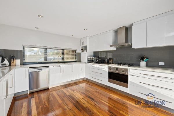57A Foyle Road Bayswater WA 6053 Modern Luxurious and Private Rear Home - Image 4