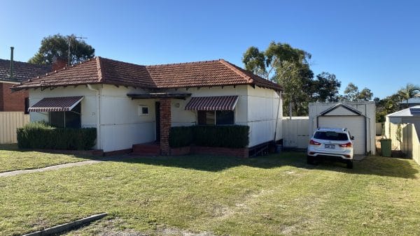 23 Kenmure Avenue Ashfield WA 6054. HUGE 1076sqm Block 100m to the River - Image 4