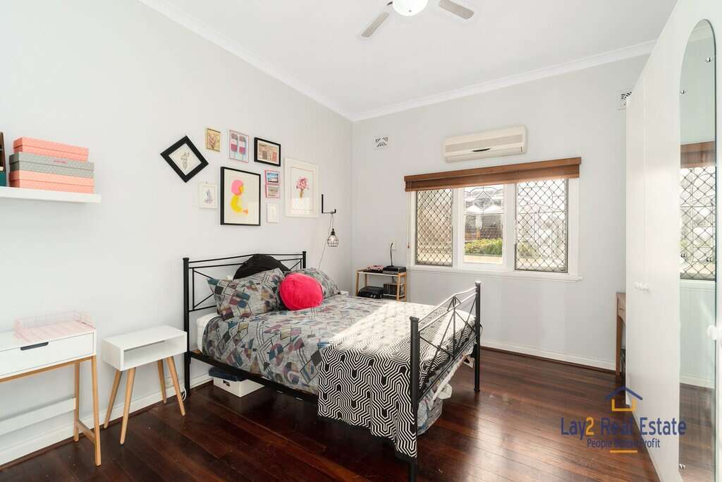 64 The Strand Bayswater WA 6053 Spacious, Light and Bright Gem on 425sqm - Image 13