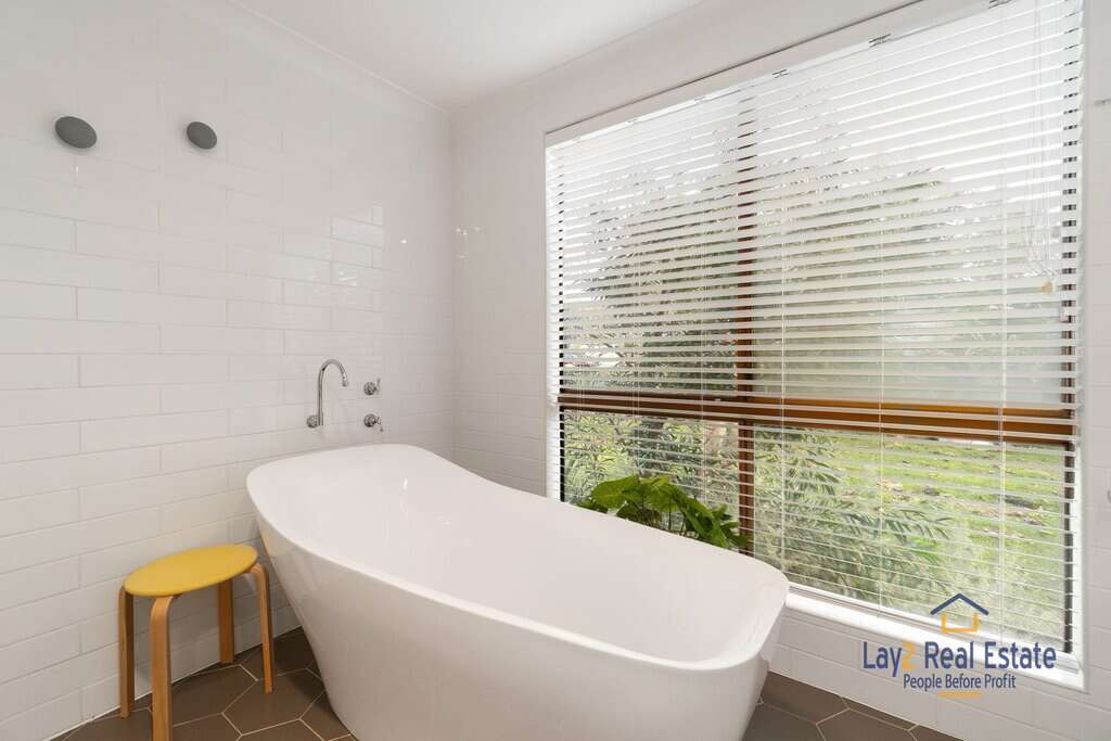 64 The Strand Bayswater WA 6053 Spacious, Light and Bright Gem on 425sqm - Image 17