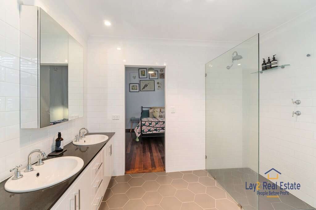 64 The Strand Bayswater WA 6053 Spacious, Light and Bright Gem on 425sqm - Image 19