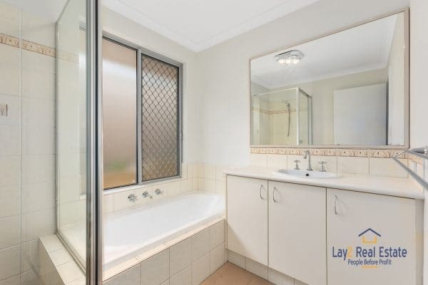 1D Aughton Street Bayswater WA 6053 Modern Spacious Family Home - Image 12
