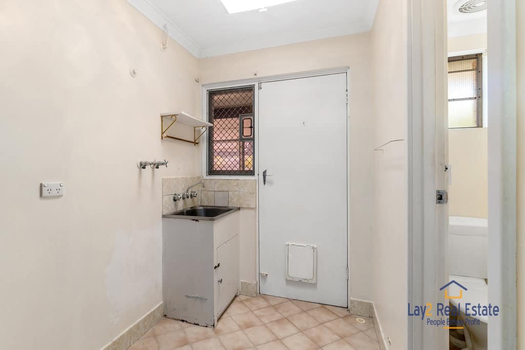 2 Farley Way, Bayswater WA 6053 UNDER OFFER! 3 Bed on Corner 738sqm Duplex Block - Image 17