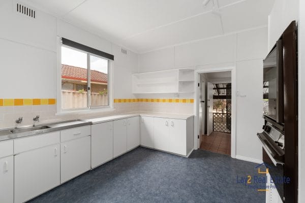 23 Margaret Street Ashfield WA 6054 - NOW SOLD! Family Home with Massive Workshop - Image 5