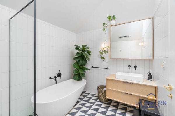 25 The Strand Bayswater WA 6053 Another UNDER OFFER! Wonderfully Renovated Character Classic - Image 21