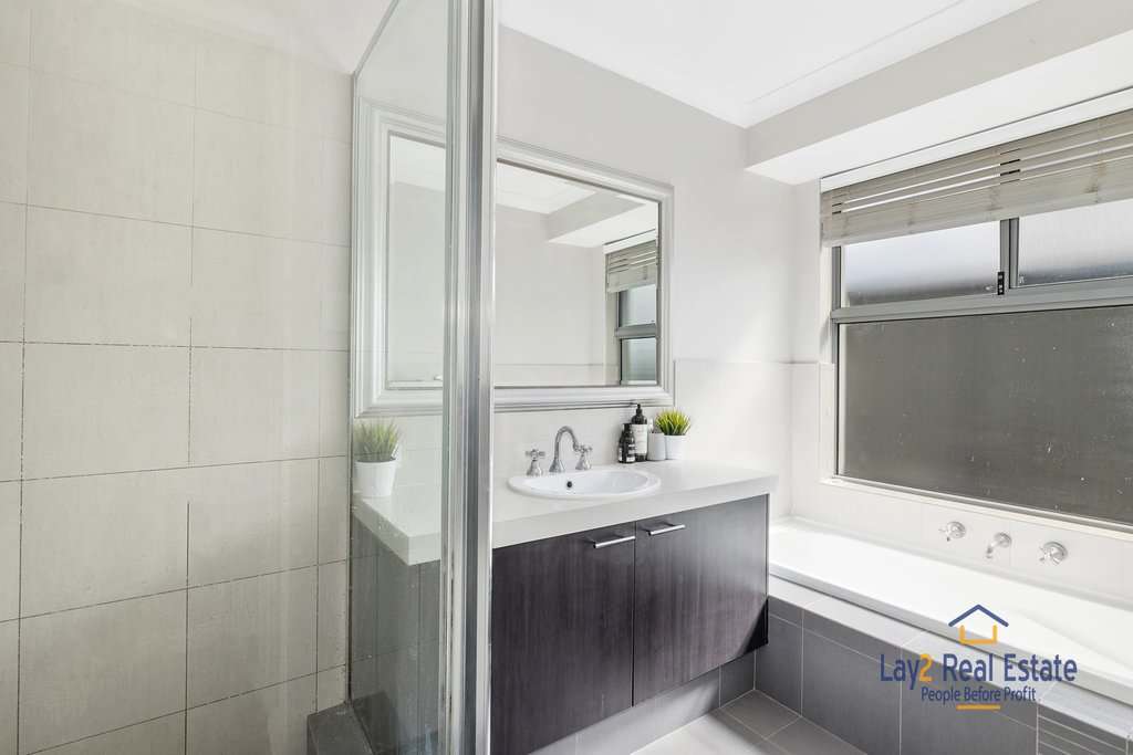 31 Rothbury Road, Embleton WA 6062 Stylish and Elegant Family Living - Image 17
