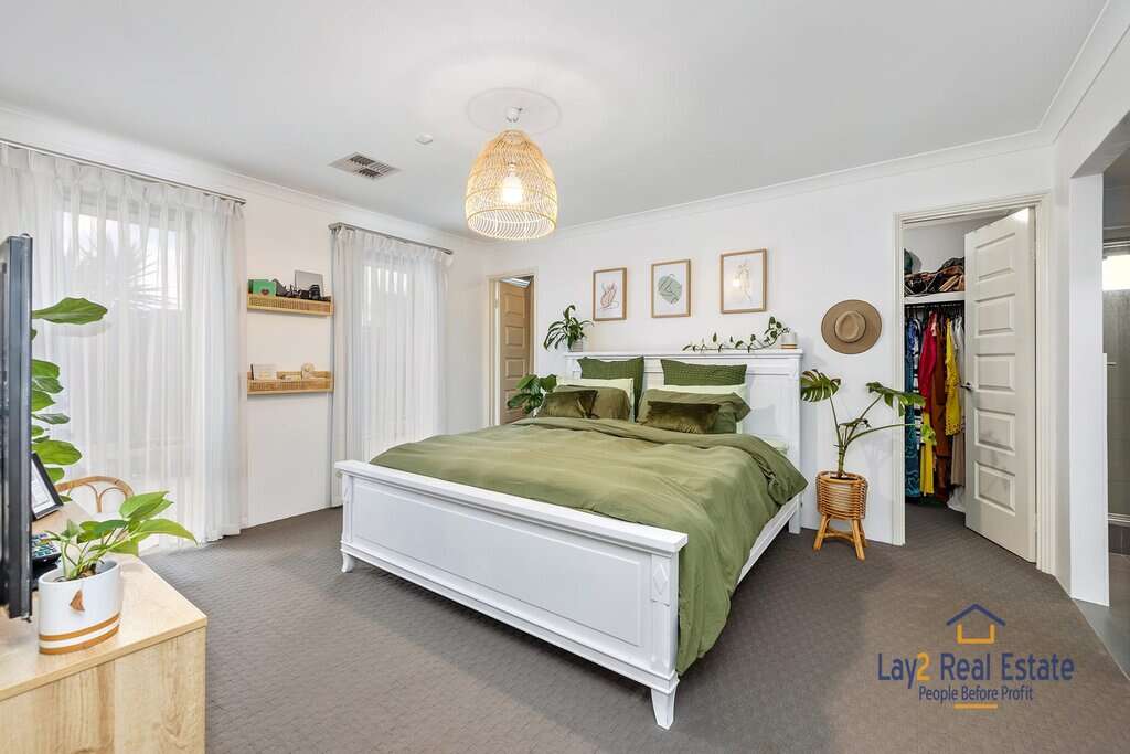 31 Rothbury Road, Embleton WA 6062 Stylish and Elegant Family Living - Image 12