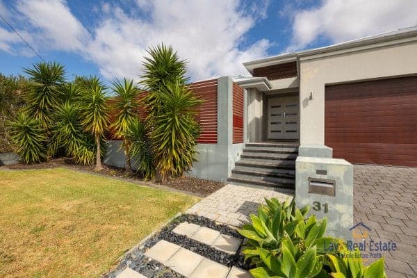 31 Rothbury Road, Embleton WA 6062 Stylish and Elegant Family Living - Image 2