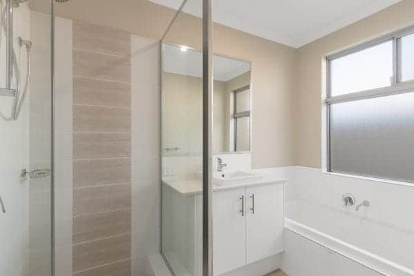 11C Wright Crescent Bayswater 6053. Light Filled Modern Home - Image 10