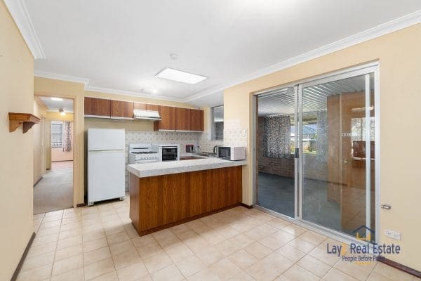 35 Pearson Street Bayswater WA 6053 NOW SOLD! 4 Bedroom Plus Study on Whopping 1115sqm - Image 9