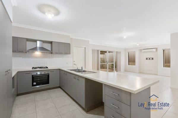 5B Jacqueline Street Bayswater WA 6053. Spacious Rear 3 Bed, 2 Bath, 2 Living Area Home. - Image 4