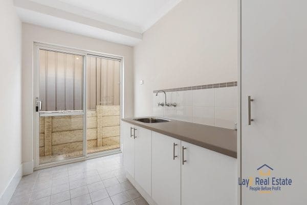 5B Jacqueline Street Bayswater WA 6053. Spacious Rear 3 Bed, 2 Bath, 2 Living Area Home. - Image 15