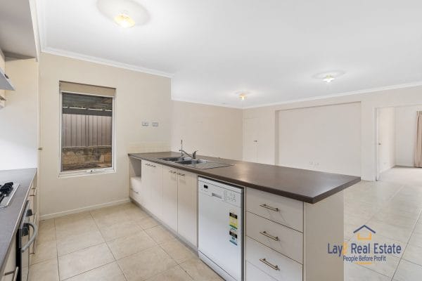 5 Jacqueline Street, Bayswater WA 6053 3 Bed 2 Bath Bigger Than Most! - Image 4