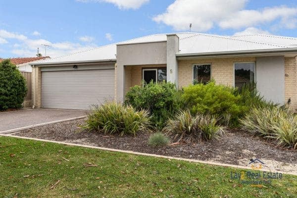5 Jacqueline Street, Bayswater WA 6053 3 Bed 2 Bath Bigger Than Most!