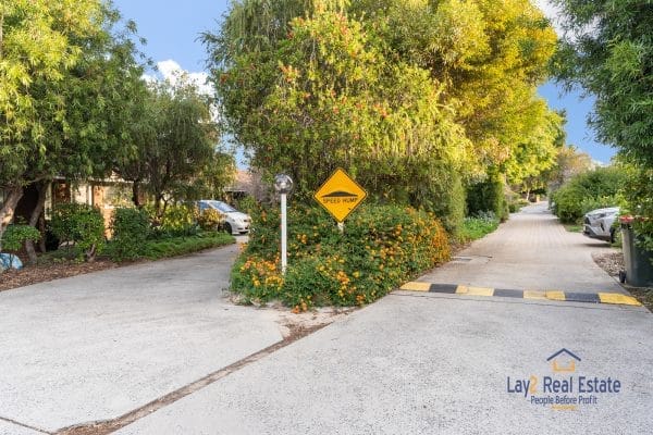 11/22 Foyle Road, Bayswater WA 6053. ( NOW SOLD) Spacious 2 Bedroom Villa Recently Modernised. - Image 3