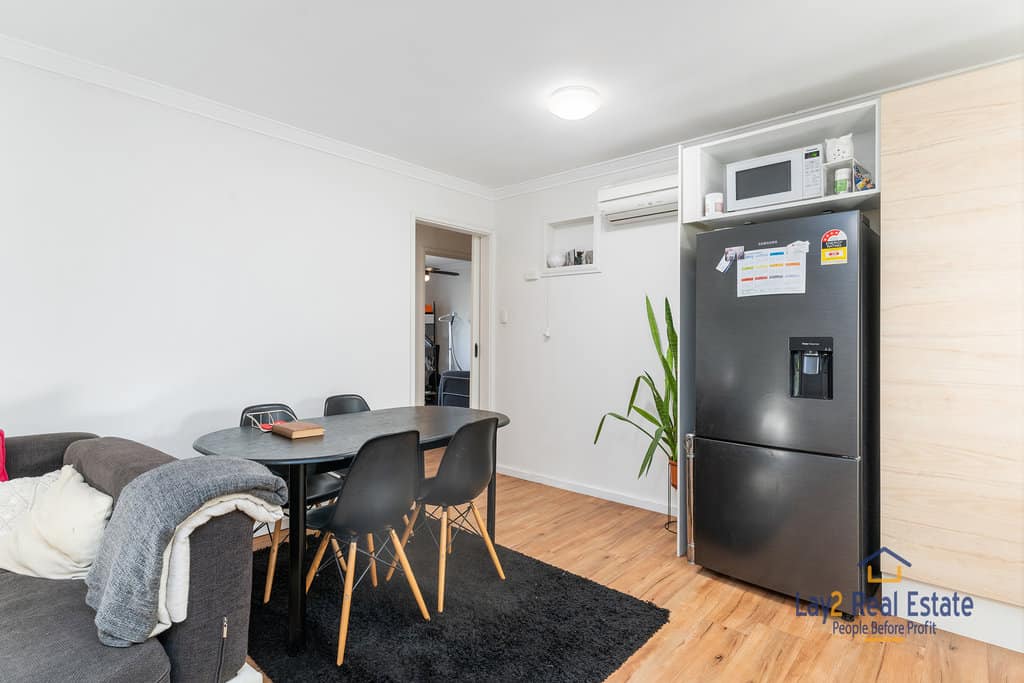 11/22 Foyle Road, Bayswater WA 6053. ( NOW SOLD) Spacious 2 Bedroom Villa Recently Modernised. - Image 12