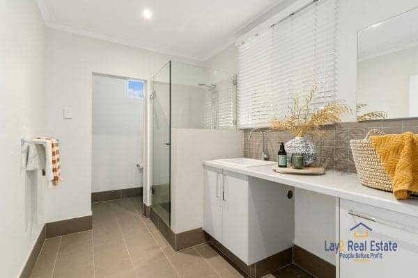 52 Grosvenor Road, Bayswater WA 6053. ( NOW SOLD )5 Star Location - Fully Renovated Gem! - Image 12