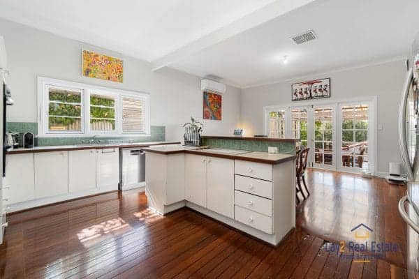 9 Georgina Street Bayswater WA 6053 1920's (Now SOLD) Weatherboard Classic on 450m2  Block - Image 7