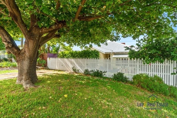 9 Georgina Street Bayswater WA 6053 1920's (Now SOLD) Weatherboard Classic on 450m2  Block - Image 5