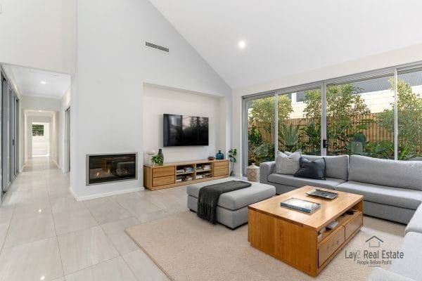 52 Wyatt Road Bayswater WA 6053.  Dreams do come true here. - Image 12