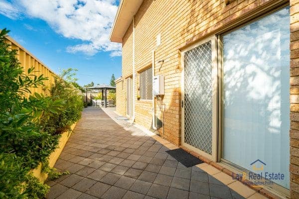 1/6 Mills Avenue Bayswater WA 6053 - SOLD - Light Filled and Spacious Townhouse Opposite Parklands - Image 18