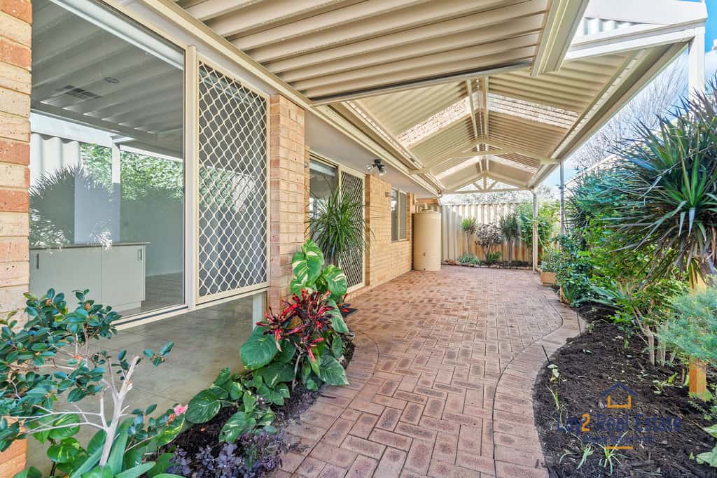 23 Haddrill Street Bayswater WA 6053 - Fabulously Presented Street Front Home - Image 12