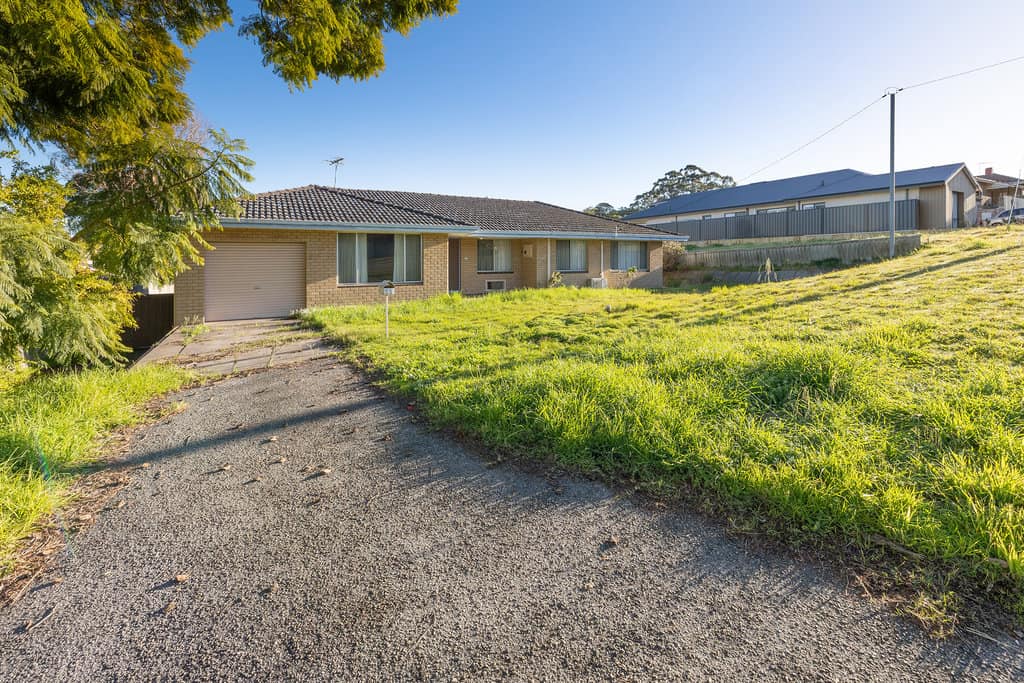 11 Paterson Street, Bayswater WA 6053 (SOLD) -Original 1970’s Brick Home on 787m2 with 23m frontage., Bayswater - Thumbnail 2