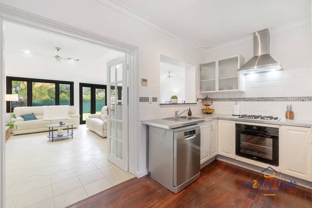 16 Gatton Way Embleton WA 6062 Welcome Home to Space and Comfort!, Embleton Wa 6062 Welcome Home To Space And Comfort! - Thumbnail 5