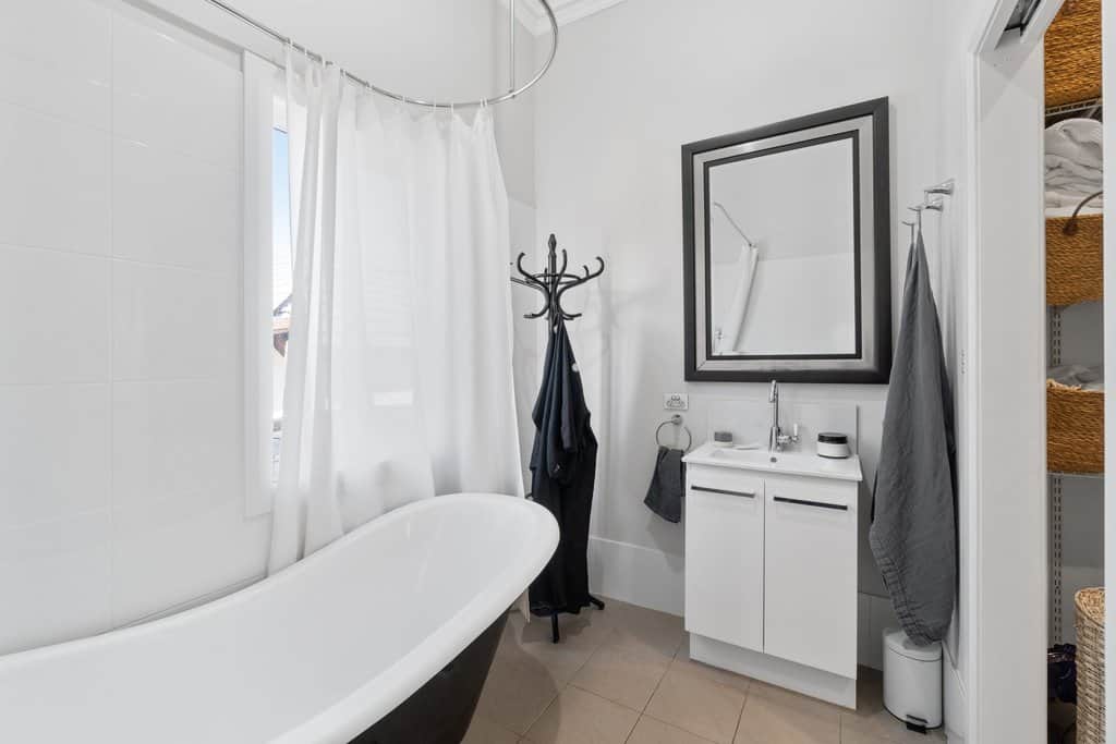 24 Coode Street Bayswater WA 6053 Extended Renovated Classic Minutes to Village - Image 11