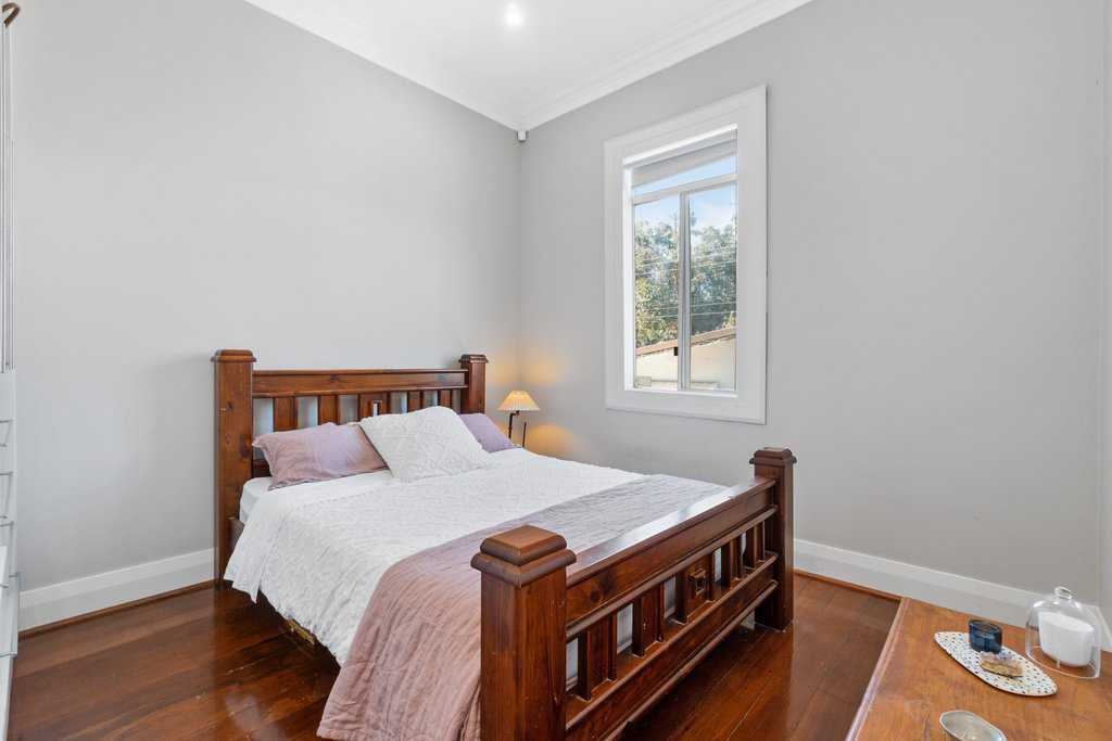 24 Coode Street Bayswater WA 6053 Extended Renovated Classic Minutes to Village - Image 10