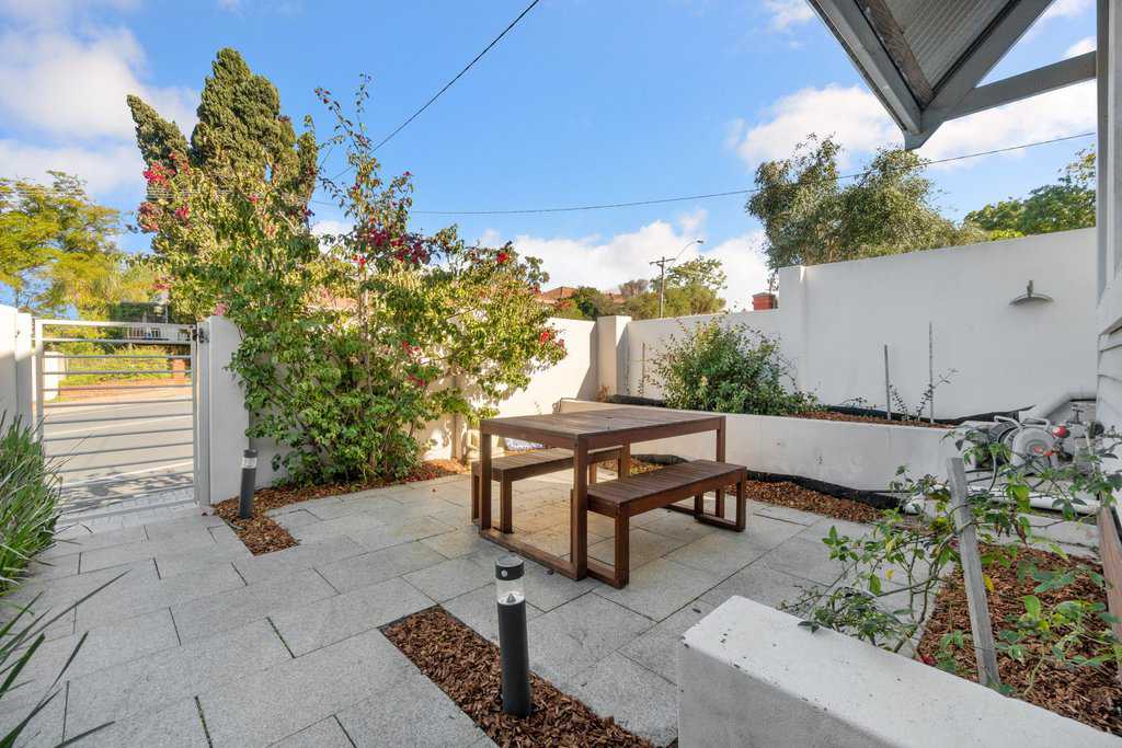 24 Coode Street Bayswater WA 6053 Extended Renovated Classic Minutes to Village - Image 2