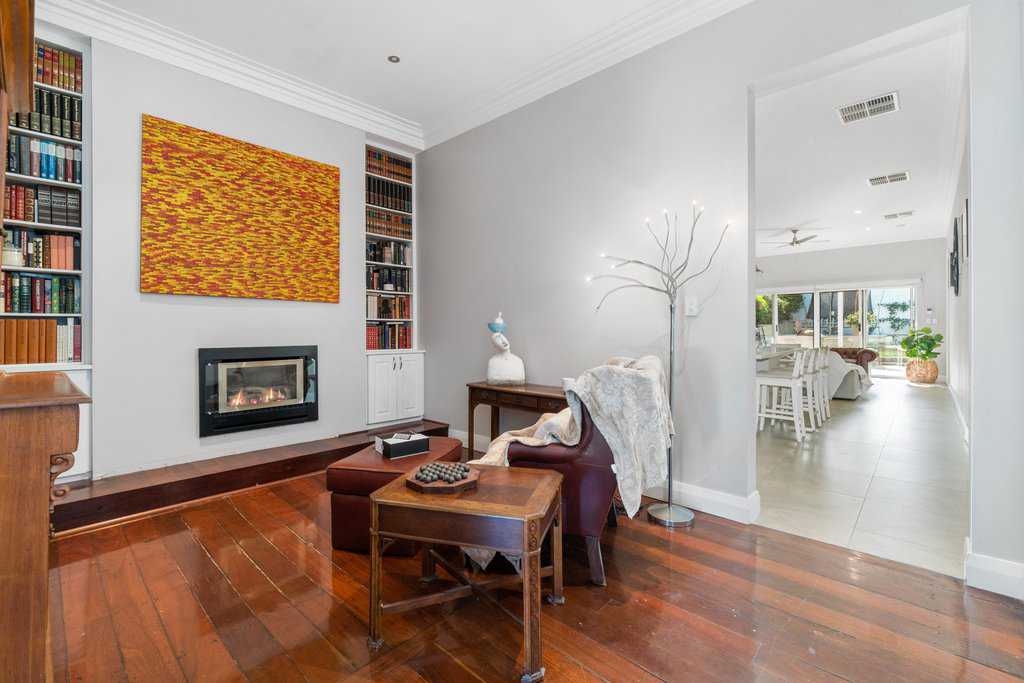 24 Coode Street Bayswater WA 6053 Extended Renovated Classic Minutes to Village - Image 3