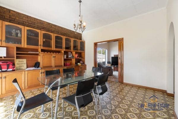 6 Drake Street Bayswater WA - 50's Character with Development Potential in 5 Star Location - Image 4