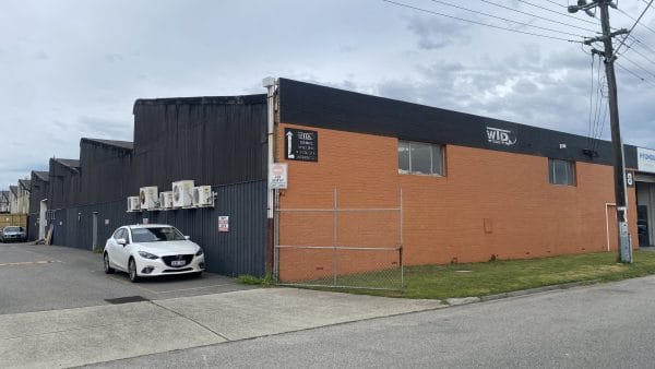 8 Moojebing Bayswater WA Commercial Building Image. Commercial Real Estate Sold by Lay2 Real Estate.